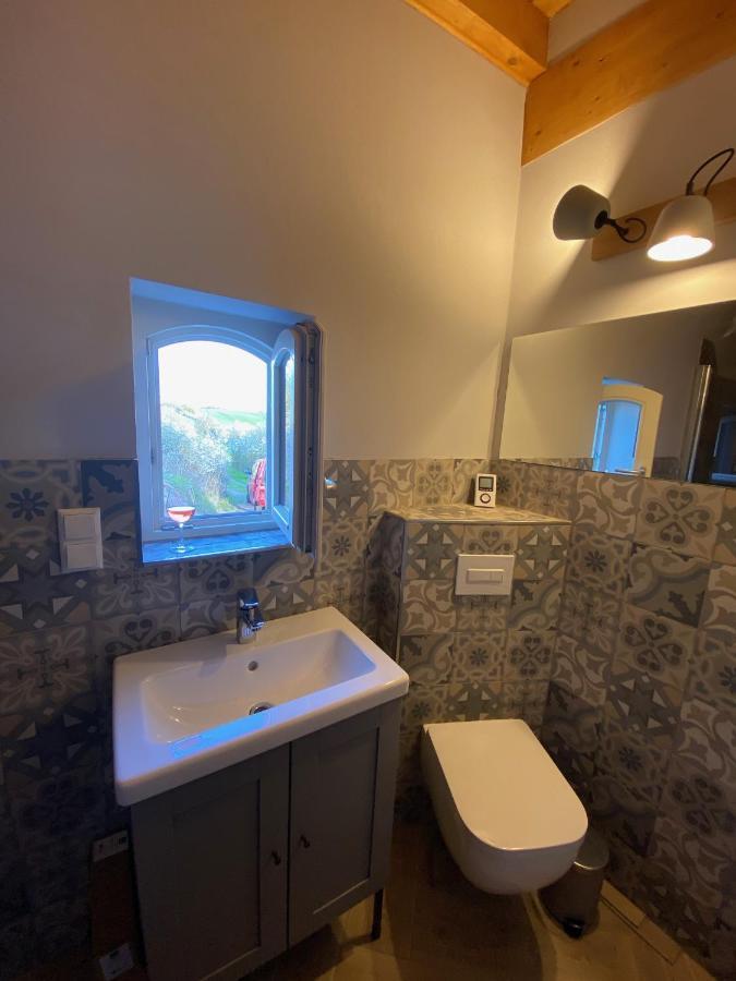 Weinbergshaus Mit Blick Auf'S Wasser Salzatal Bagian luar foto